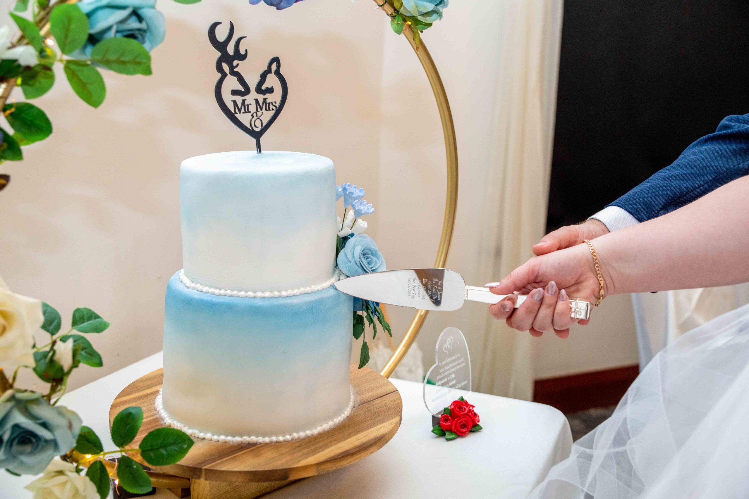 blue wedding cake at Perth wedding