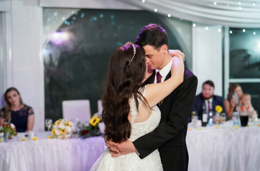 first dance captured by Wollongong wedding photographer